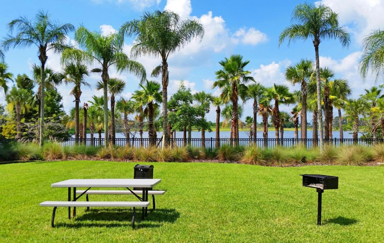 Cozy Townhome In Vista Cay Resort W Garage كيسيمي المظهر الخارجي الصورة